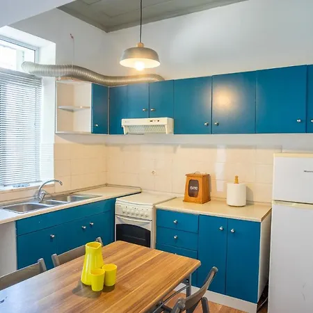 Cozy House With Flowery Courtyard In Notable Location Holiday home *
